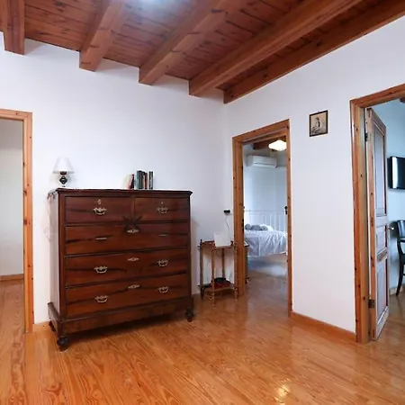בית נופש Traditional House In Áno Korakiána