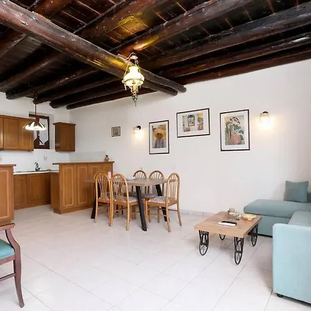 Traditional House In בית נופש *