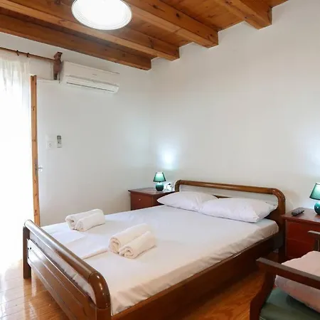 Traditional House In Casa de Férias *